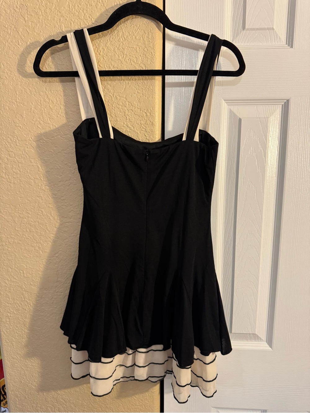 RIHOAS Black Contrast Trim Knit Skater Mini Dress Size S Bustier - Picture 4 of 16